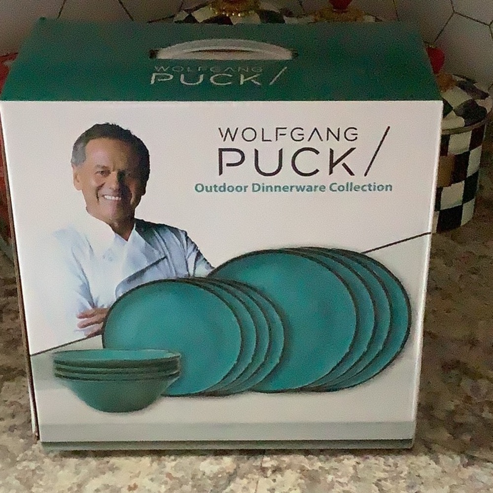 Wolfgang Puck 12 Piece Outdoor Dinnerware Collection